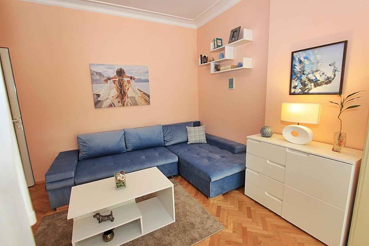 Colorful Apartment София Экстерьер фото
